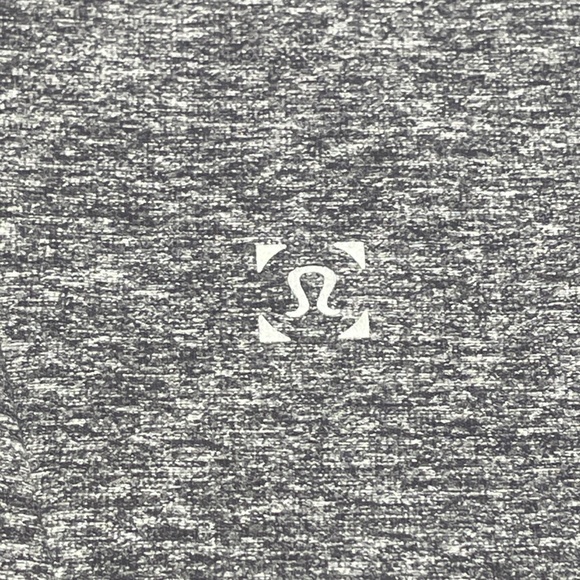 Lululemon Long Sleeve Crew Neck Performance Tee Size Medium Color Grey Soft - Picture 11 of 15